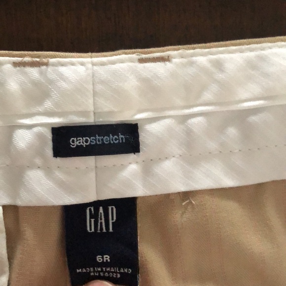 Women’s size 6R gap stretch tan slacks - Picture 10 of 13